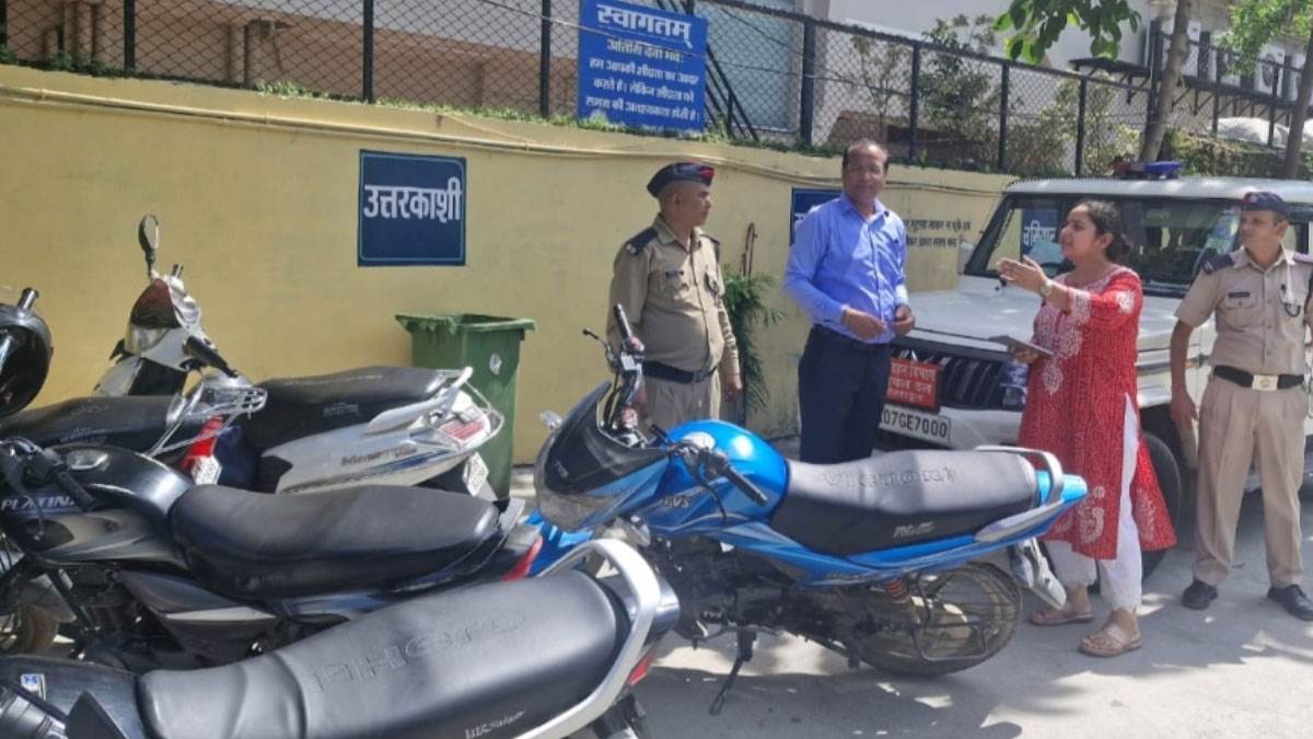 https://www.jagranimages.com/images/newimg/12092024/12_09_2024-bike-taxi_23795682.jpg