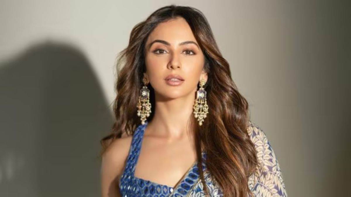 rakul preet singh was replaced from prabhas film without being informed and ms dhoni also