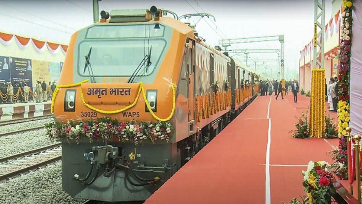 https://www.jagranimages.com/images/newimg/12092025/12_09_2025-amrit_bharat_train_4_24044014.jpg