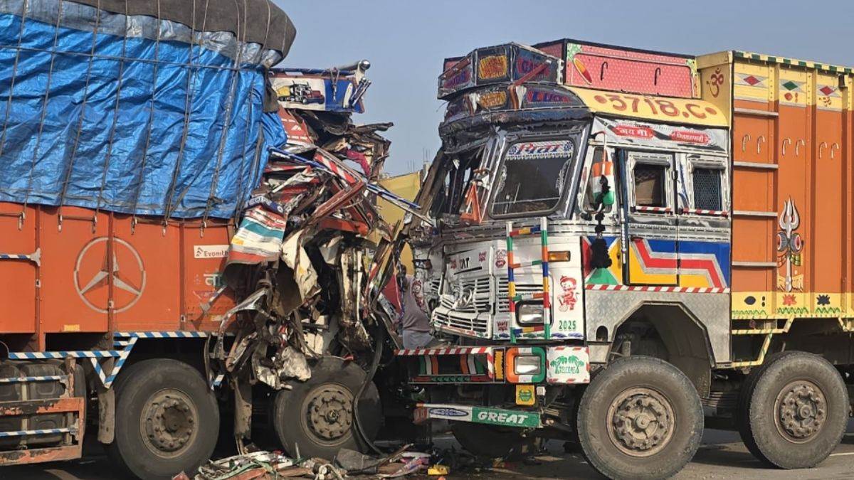 https://www.jagranimages.com/images/newimg/12092025/12_09_2025-gazipur_accident_news_24044444.jpg