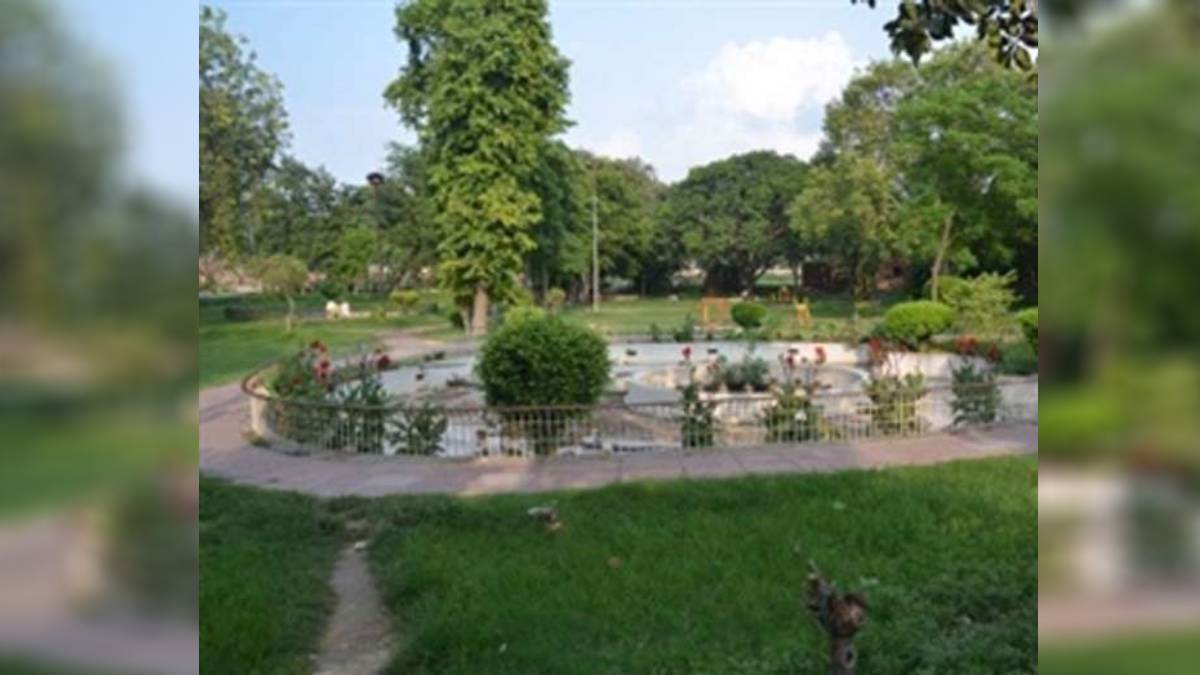 https://www.jagranimages.com/images/newimg/12092025/12_09_2025-hali_park_24044525.jpg