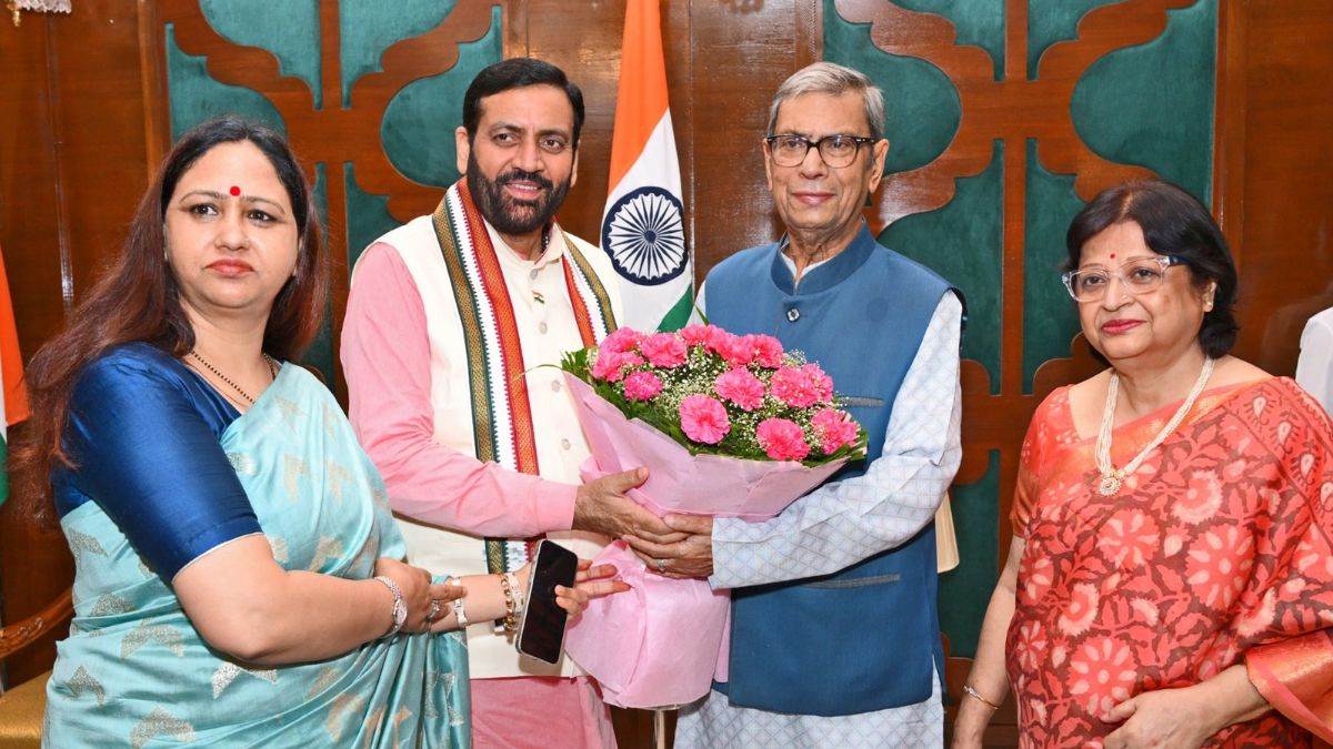 https://www.jagranimages.com/images/newimg/12092025/12_09_2025-nayab_saini_154_24044683.jpg