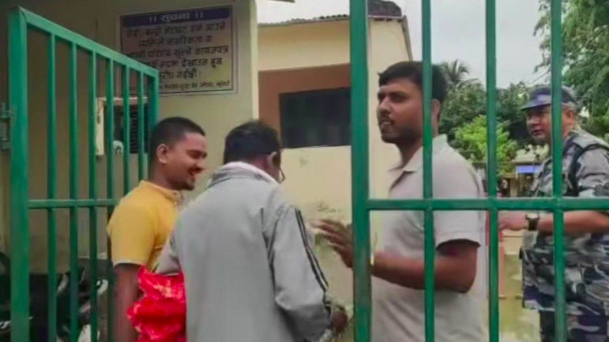 https://www.jagranimages.com/images/newimg/12092025/12_09_2025-nepal_jail_break_24044661.jpg