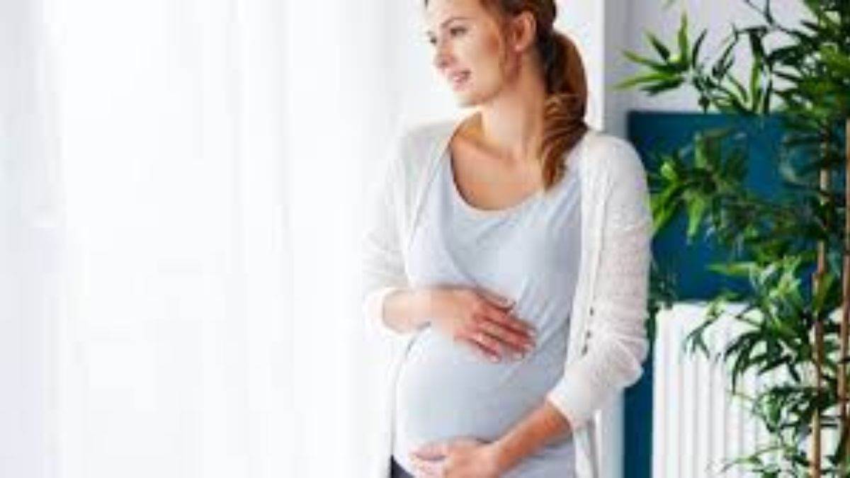 https://www.jagranimages.com/images/newimg/12092025/12_09_2025-pregnant_woman_24045126.jpg
