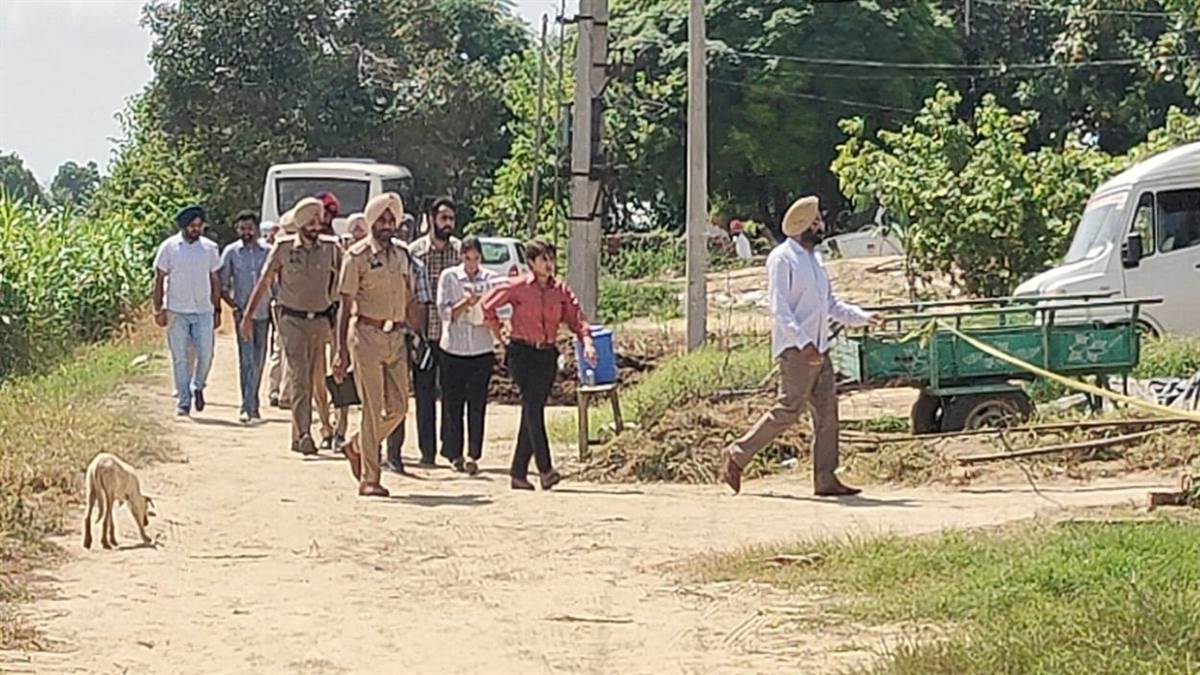 https://www.jagranimages.com/images/newimg/12092025/12_09_2025-punjab_police_24044532.jpg