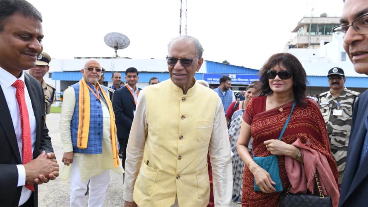 https://www.jagranimages.com/images/newimg/12092025/12_09_2025-ramgulam_24044571.jpg