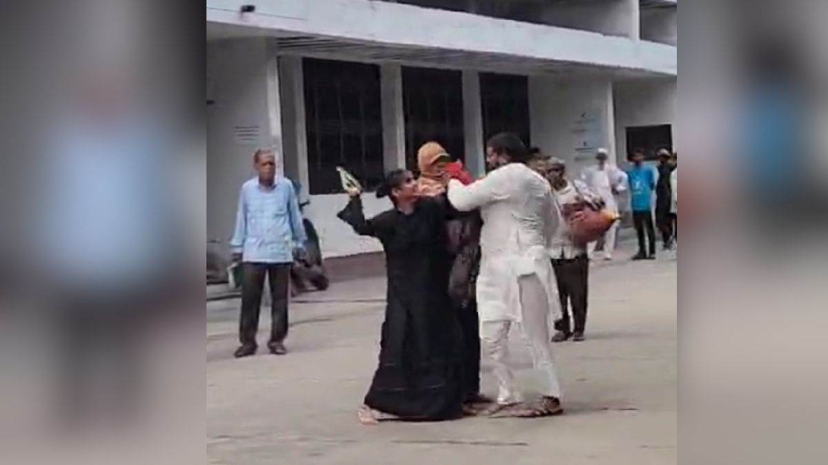 https://www.jagranimages.com/images/newimg/12092025/12_09_2025-woman_beaten_uo_husband_24044997.jpg