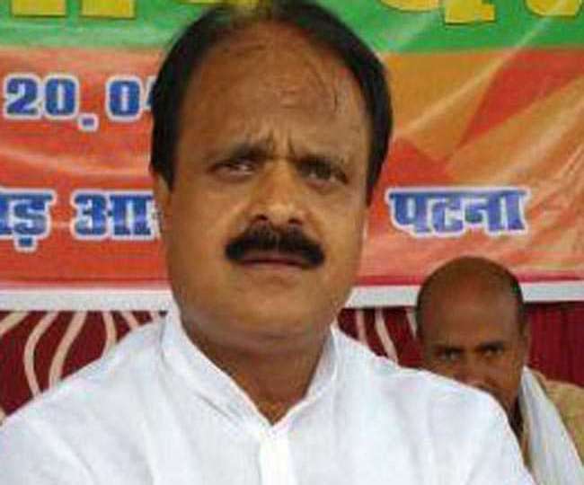 पार्टी विरोधी गतिविधियों के कारण पार्टी से निकाली गए रामेश्वर चौरसिया। जागरण आर्काइव।