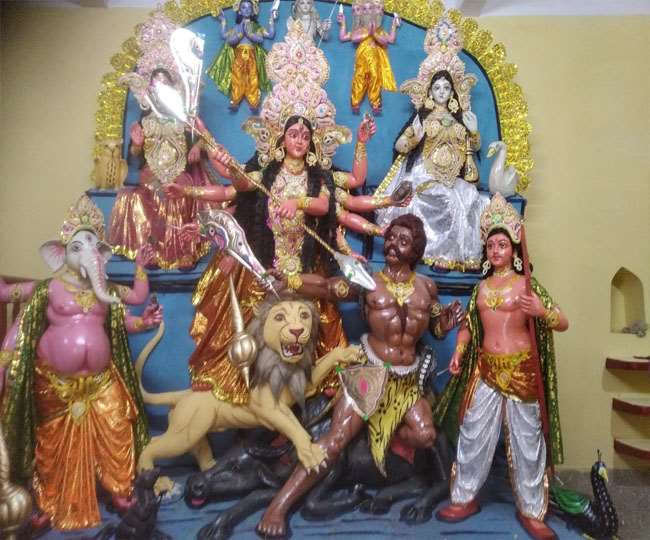 fifth generation of dey family of dumka started workship of maa durga