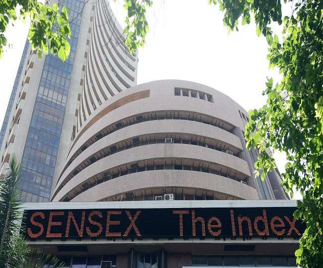 Stock Market: शुरुआती कारोबार में Sensex, Nifty में तेजी; ITC, Bajaj Auto में सबसे ज्यादा उछाल