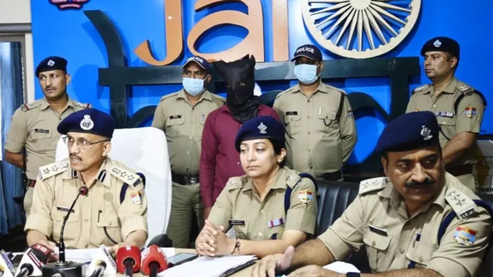 मंगलवार को एसएसपी दलीप सिंह कुंवर ने अपने कार्यालय में पत्रकार वार्ता की।