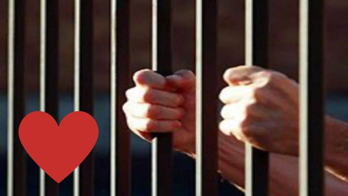 https://www.jagranimages.com/images/newimg/12102022/12_10_2022-jail_husband_meeting_23135424.jpg