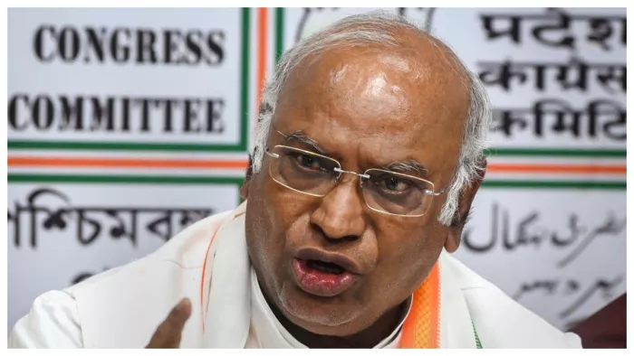 MP: मल्लिकार्जुन ने चुनाव में अपने लिए मांगा समर्थन,कहा- मेरे ज्यादा उम्र होने का काम पर नहीं पड़ेगा कोई फर्क