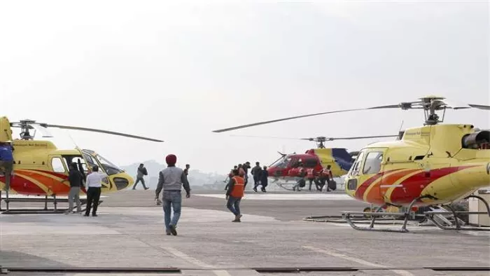 जम्मू एयरपोर्ट से रोजाना तीन-तीन फेरे लगाएंगे हेलीकॉप्टर