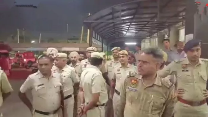 छात्रा को युवक ने मारा थप्पड़, प्रेमी ने गर्दन में चाकू घोंपकर की हत्या