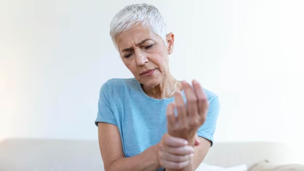 https://www.jagranimages.com/images/newimg/12102023/12_10_2023-rheumatoid_arthritis_23538732.jpg