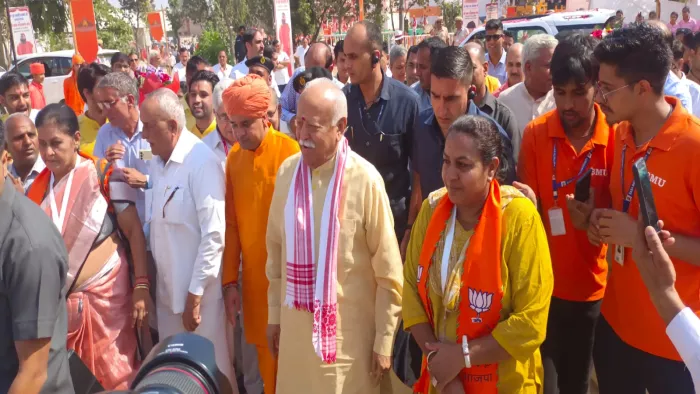 बाबा मस्तनाथ मठ देशमेला कार्यक्रम में पहुंचे राष्ट्रीय स्वयं सेवक संघ के सरसंघचालक मोहन भागवत