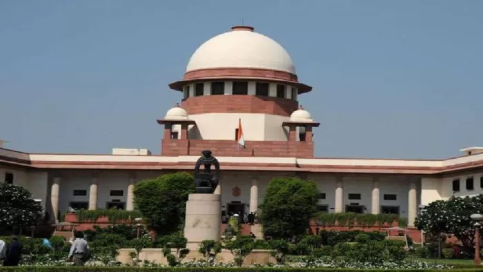 केंद्र सरकार ने वित्त विधेयक के मामले को प्राथमिकता की मांग का विरोध किया है