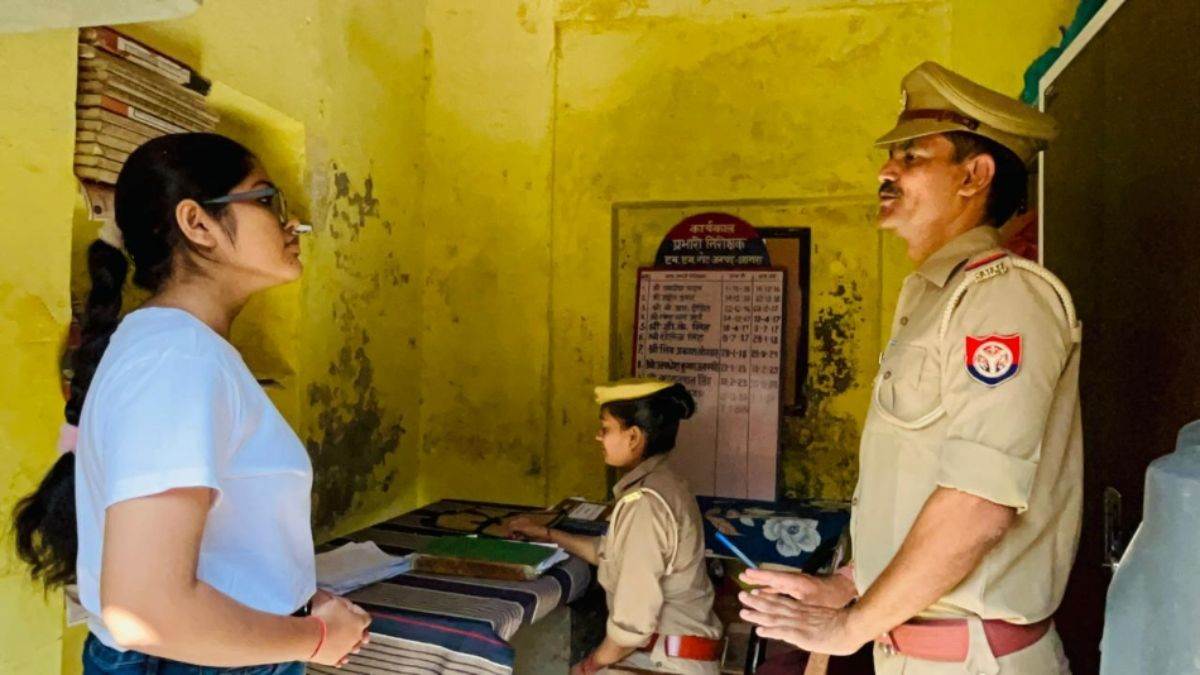 https://www.jagranimages.com/images/newimg/12102024/12_10_2024-agra_police_one_day_inspector_23814358.jpg
