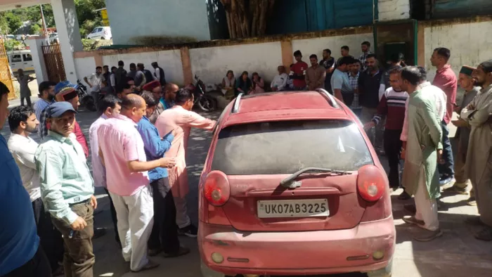 Car Accident: हादसे में वाहन सवार तीन लोगों की मौके पर ही मौत, Jagran
