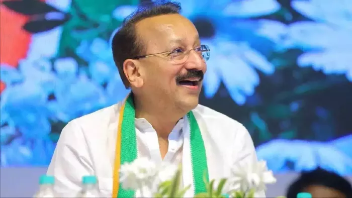 महाराष्ट्र: एनसीपी नेता बाबा सिद्दीकी पर कई राउंड फायरिंग, अस्पताल में भर्ती