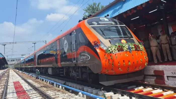 आगरा को मिलेंगी दो वंदे मेट्रो और एक Vande Bharat Express - प्रतीकात्मक तस्वीर।