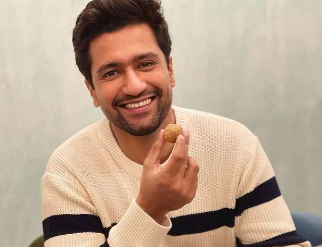 https://www.jagranimages.com/images/newimg/12112021/12_11_2021-vicky_film_22198812.jpg