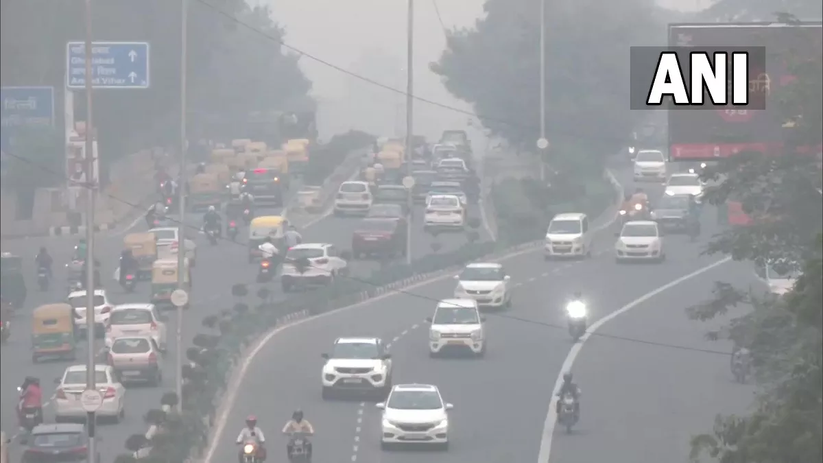 Air Pollution: दिल्ली NCR की हवा में सुधार, फिर भी कोई राहत नहीं; 300 से ज्यादा रहा AQI