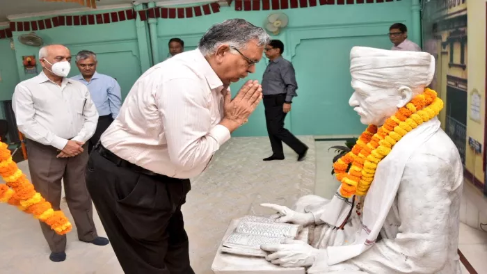 मदन मोहन मालवीय जी ने "सत्यमेव जयते" शब्द को लोकप्रिय बनाया।