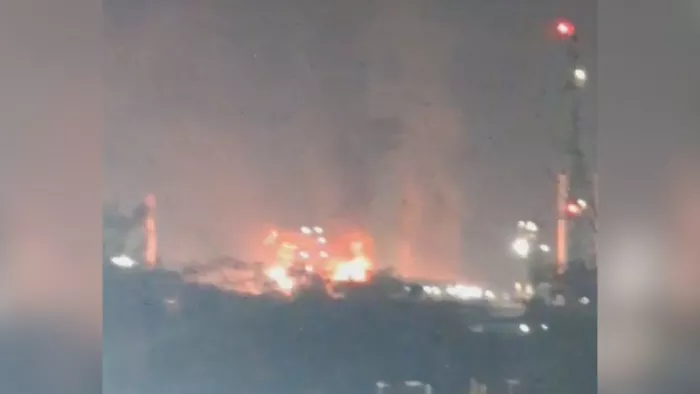 UP News: मथुरा रिफाइनरी में बड़ा हादसा, धमाके के साथ लगी आग, दस कर्मचारी झुलसे