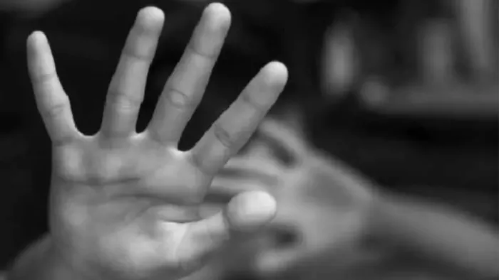 भाई ने रिश्ते को शर्मसार किया। (प्रतीकात्मक तस्वीर)