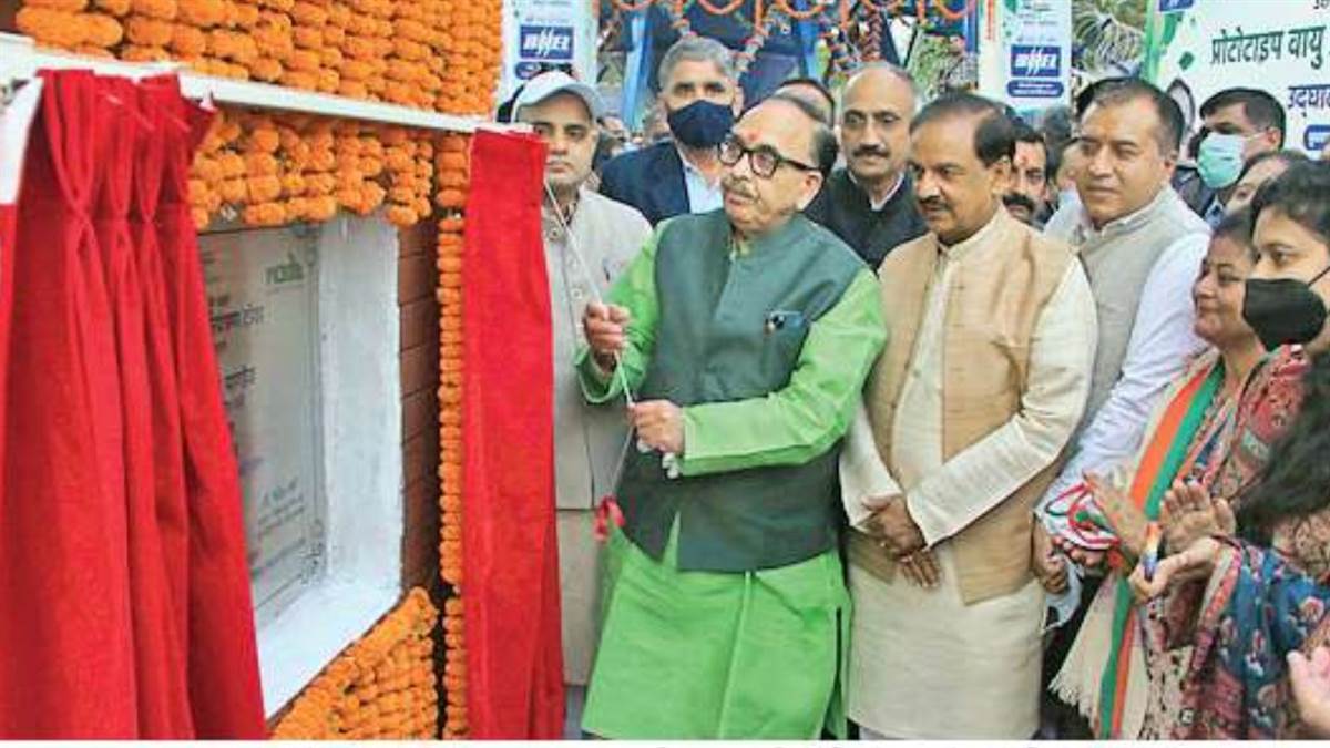 https://www.jagranimages.com/images/newimg/12112024/12_11_2024-noida_news_67_23829745.jpg