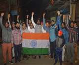 Citizenship amendment bill: जमशेदपुर के रिफ्यूजी कॉलोनी में जश्न, जले खुशियों के दीप Jamshedpur News