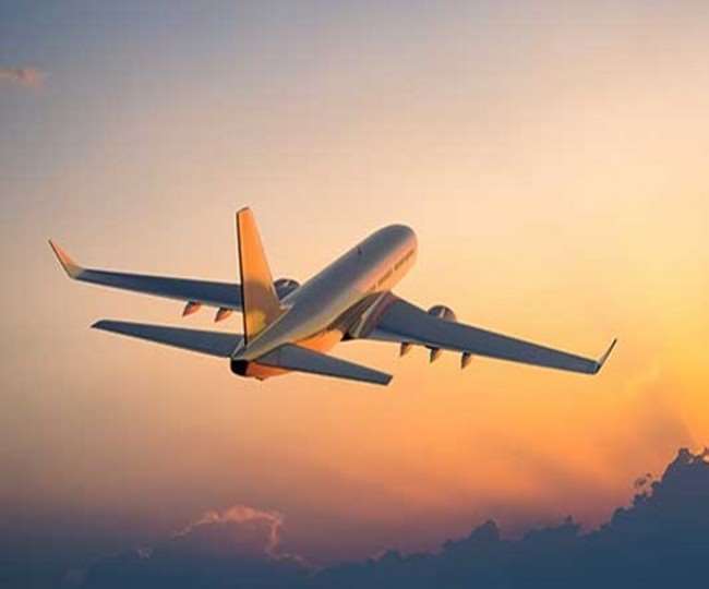 अगले साल जनवरी तक अमेरिका ने विदेशों से आने वाले लोगों पर लगाई रोक
