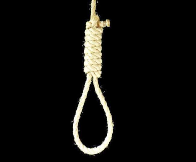 iran punishes a journalist for hanging in 2017 for inciting protests