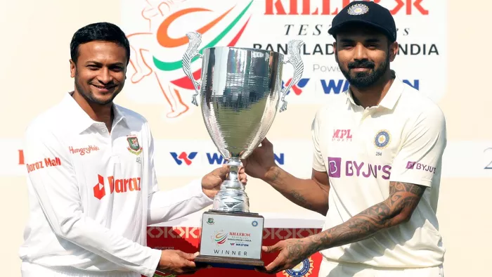 IND vs BAN Test: केएल राहुल और शाकिब अल हसन (फोटो क्रेडिट ट्विटर)