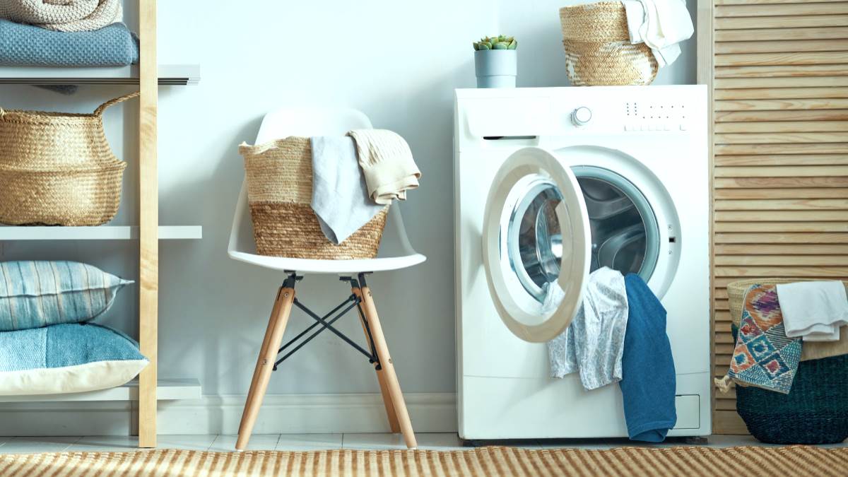 best fully automatic washing machines with world class features that offer efficient cleaning to clothes