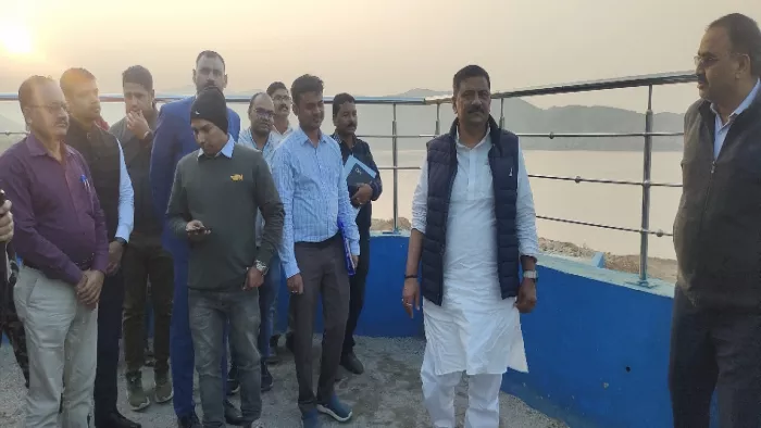नीतीश कुमार के मंत्री डैम का नजारा देख हुए गदगद, बोले- यही देखने को तो लोग जाते हैं विदेश