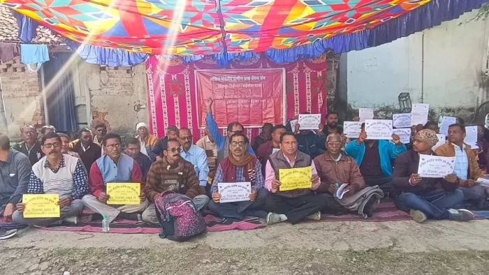 Chaibasa: चाईबासा अंचल के 600 ग्रामीण डाक सेवकों ने की अनिश्चितकालीन हड़ताल, कहा - पूरी हों पांचसूत्री मांगे