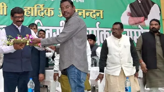 'चुनाव के लिए कमर कस लें, होगी आर-पार की लड़ाई', हेमंत सोरेन की केंद्र को ललकार