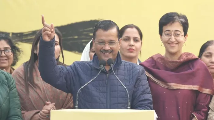Delhi Election 2025: केजरीवाल ने चुनाव से पहले दो बड़ी घोषनाएं की हैं। फाइल फोटो