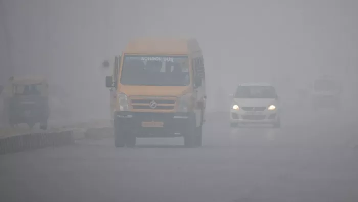 UP Weather गोरखपुर में सुबह छाया कोहरा। जागरण