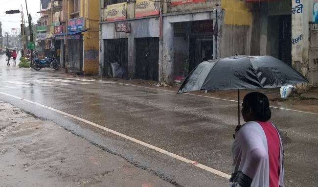 मकर संक्रांति से पहले बारिश ने पलामू में बढ़ाई कनकनी, जानिए मौसम को लेकर क्या कहता है मौसम विभाग