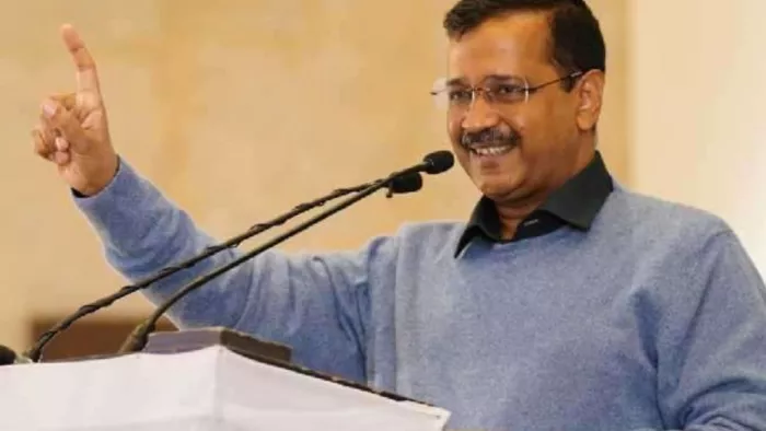 दिल्ली के मुख्यमंत्री अरविंद केजरीवाल ने उपराज्यपाल वीके सक्सेना से की मुलाकात