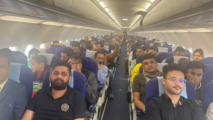 Indigo flight diverted फ्लाइट की इमरजेंसी लैंडिंग।