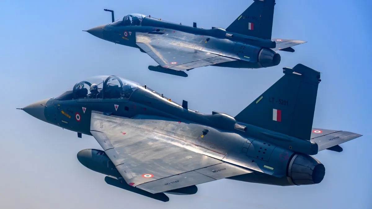 https://www.jagranimages.com/images/newimg/13012025/13_01_2025-defence_tejas_23866148.jpg