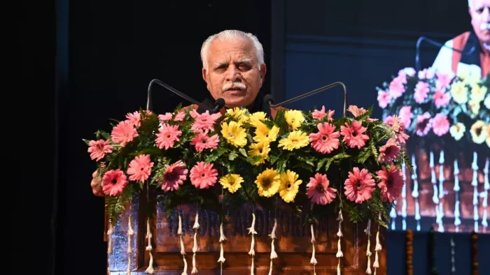 दिल्ली चुनाव में हरियाणा के मंत्री दे रहे आप को चुनौती, पूर्व सीएम मनोहर लाल।