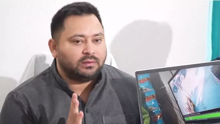 वायरल वीडियो दिखाकर तेजस्वी यादव ने बिहार सरकार पर साधा निशाना
