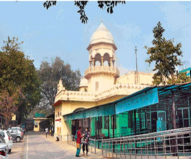 तिब्बिया कालेज सौ साल का हो गया।