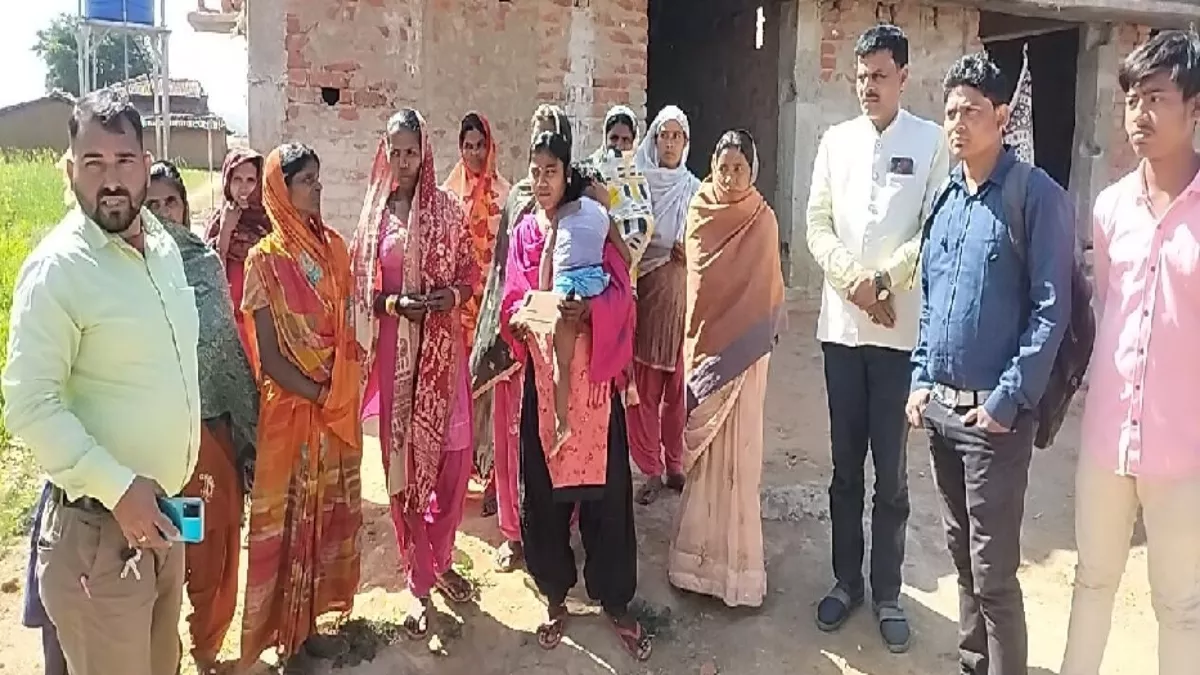 RBL Finance Bank कर्मियों को महिलाओं ने 6 घंटों तक बनाए रखा बंधक, जानिए क्या है पूरा मामला